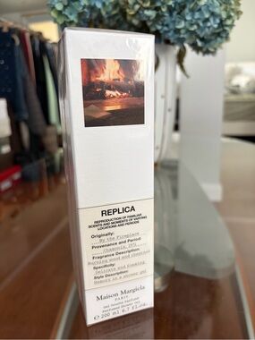Maison Margiela By the Fireplace Shower Gel /Wash, Sealed  6.7 oz. / 200 mL